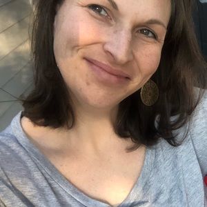 Meet your Posher, Elizabeth